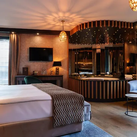 Art Penthouse With Jacuzzi - Center * Krakkó