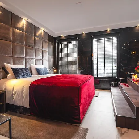 Art Penthouse With Jacuzzi - Center Apartment