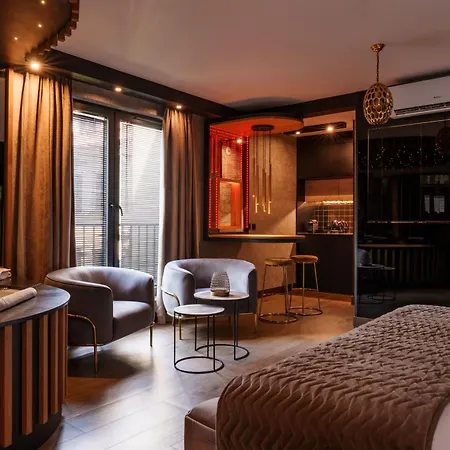 Art Penthouse With Jacuzzi - Center *