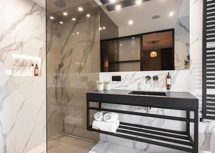 Art Penthouse With Jacuzzi - Center Daire *