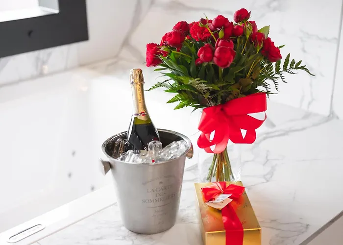 Art Penthouse With Jacuzzi - Center Daire Krakow