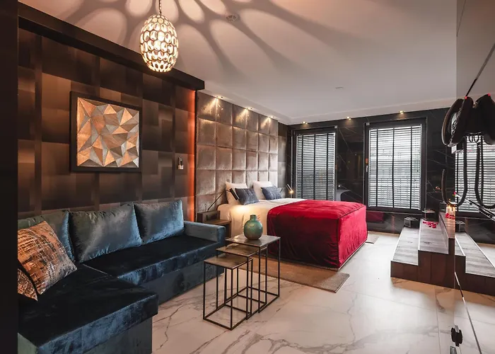 Art Penthouse With Jacuzzi - Center Daire *