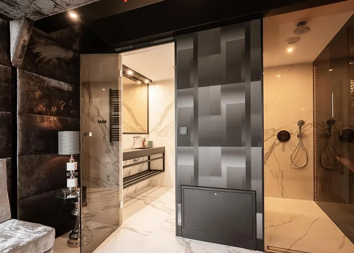 Daire Art Penthouse With Jacuzzi - Center Krakow