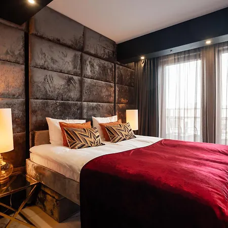 Art Penthouse With Jacuzzi - Center